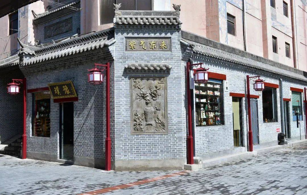 广场_古玩老_碧波