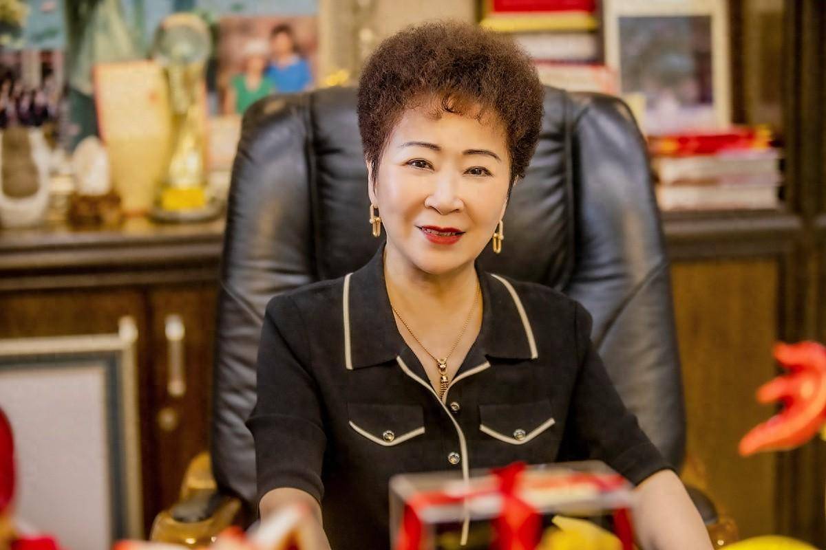 红旗连锁公告控制权转让将完成！曹世如将继续担任董事长、总经理_服务_成都_公司