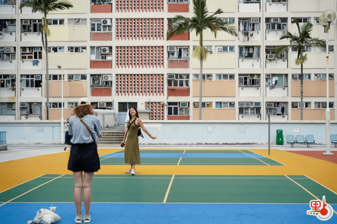 上同區有重置的屋邨美東邨,有2860單位,以及將宏照道第二期變成綠置居