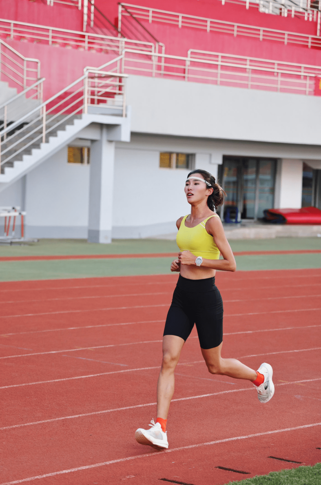 对话马拉松女神焦安静:25岁隐婚生女 我想跑到40岁_生育_孩子_训练