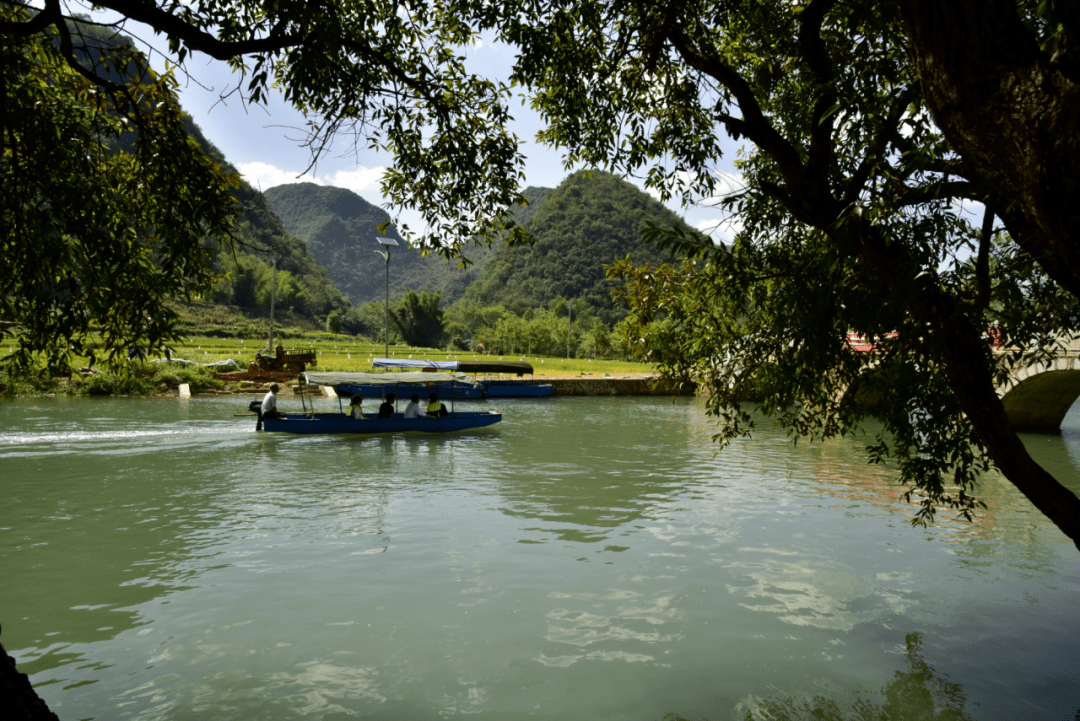 02六郎城村六郎城村,位于云南省文山壮族苗族自治州广南县杨柳井乡