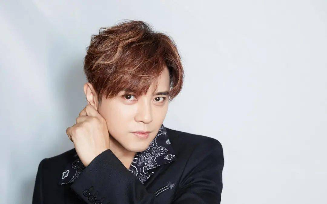 罗志祥与多名女子玩通宵!