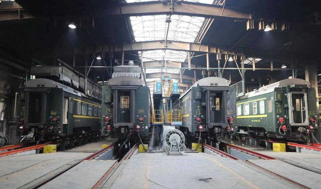 塞拉门针对冬季气候特点乌鲁木齐车辆段连日来全身"体检"我们要定期给