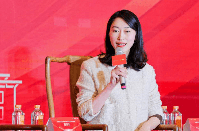 三星堆管委会副主任贾苏竹腾讯文旅首席专家孙晖认为,文化和科技有一