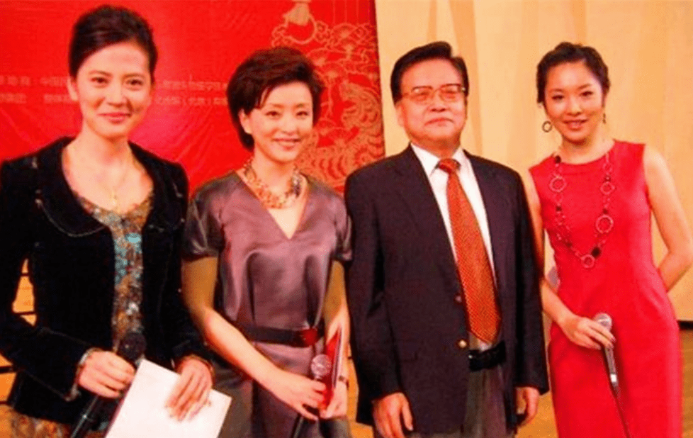 沈冰重回央视,满是沧桑